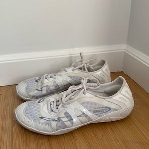 NFINITY VENGEANCE CHEER SHOES SIZE 6.5